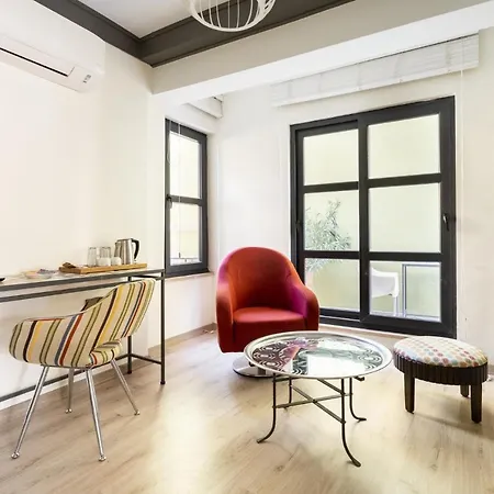 Pleasant Flat Near Hadrians Gate * أنطاليا